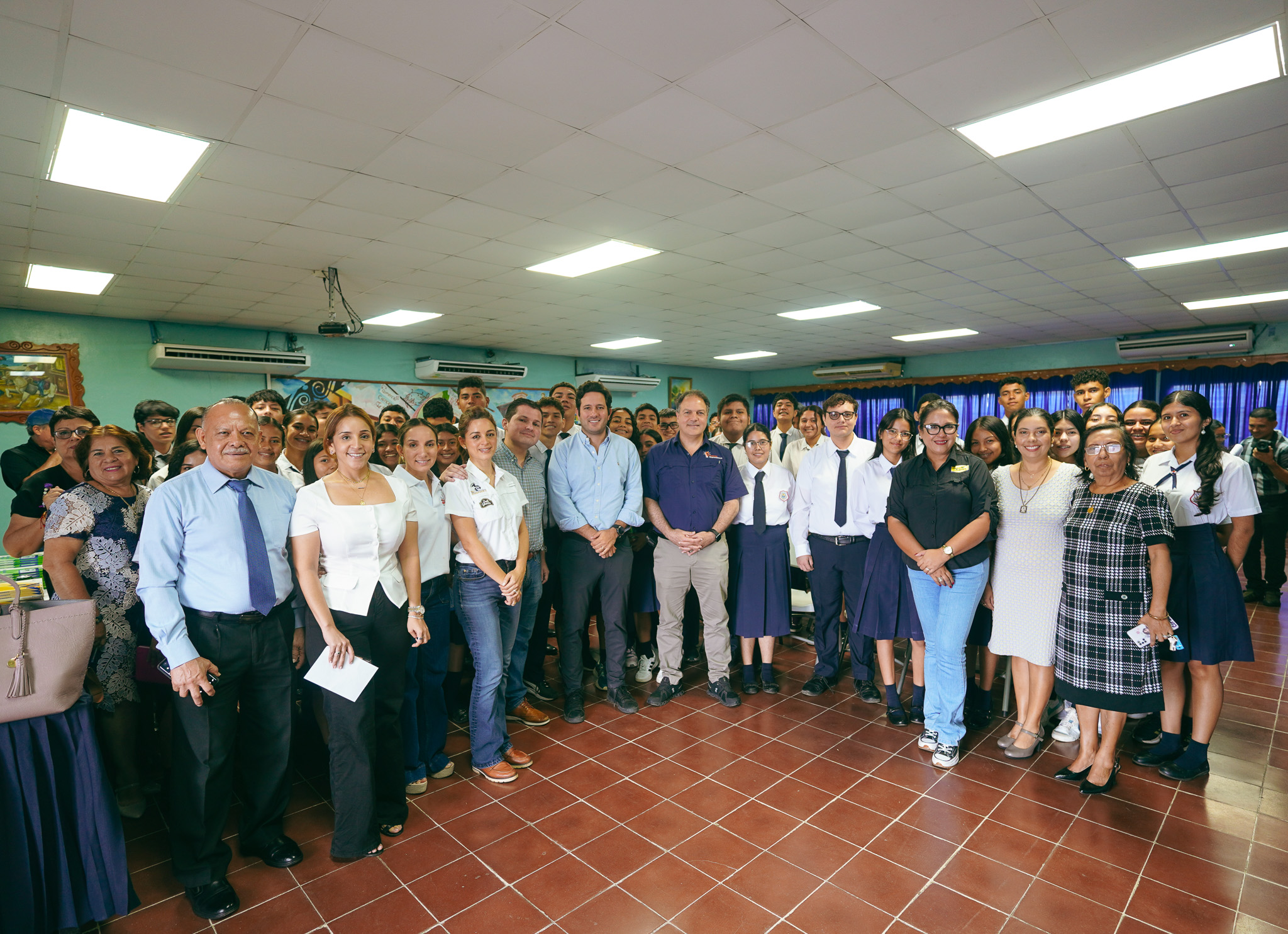 Instituto urraca fundación emprendamos firma de convenio